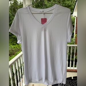 Lucky more White V-Neck Short Sleeve Tee. Size L. NWT